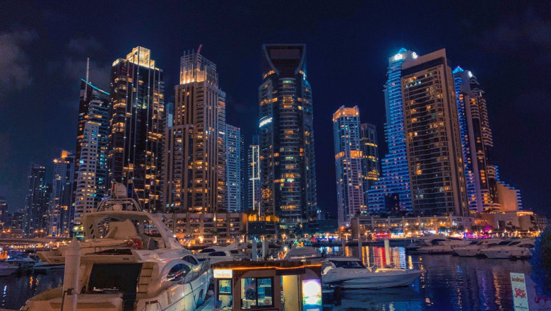 Hosting High-Profile Business Events on a Yacht in Dubai
