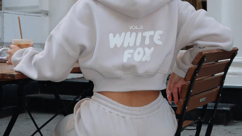 Celebrities Spotted Wearing the White Fox Hoodie: A Trendsetter's Favorite