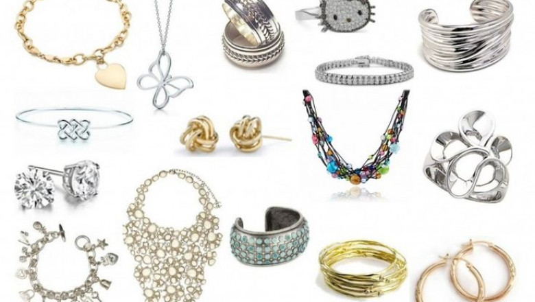 Wave Necklaces: A Coastal Vibe Trend Taking Over Canadian Fashion