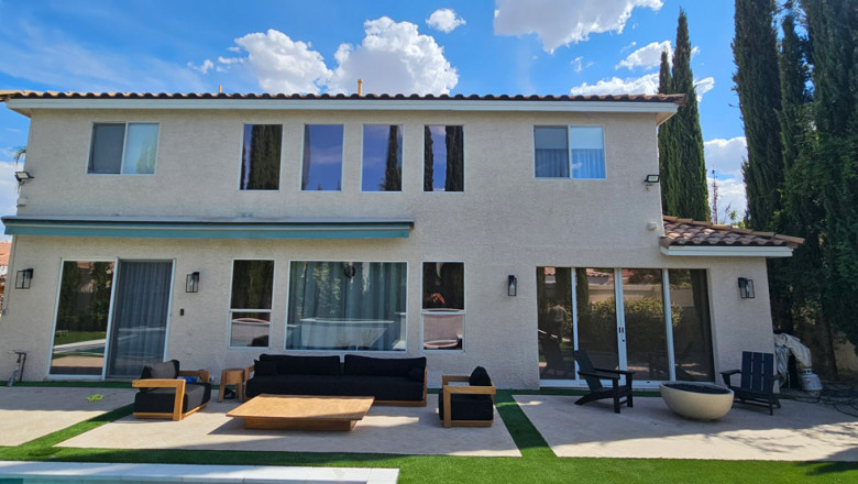 Why Las Vegas Drivers and Homeowners Are Choosing Window Tinting