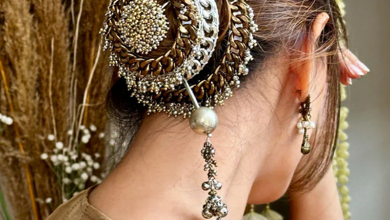 Elevate Your Look with VAIDAAN's Stunning Hair Accessories for Women