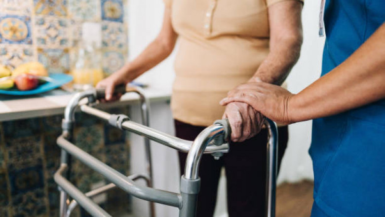 How Do Elder Care Services Ensure Dignity and Respect for Seniors?