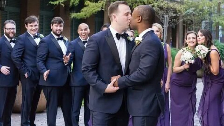 What to Expect When You Hire a Same-gender Wedding Officiant