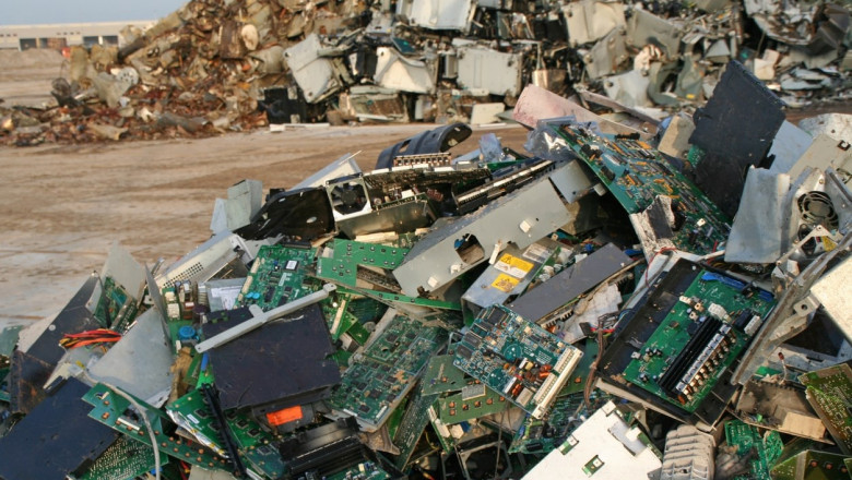 Electronic Disposal Expert: Fast E-Waste Clearing