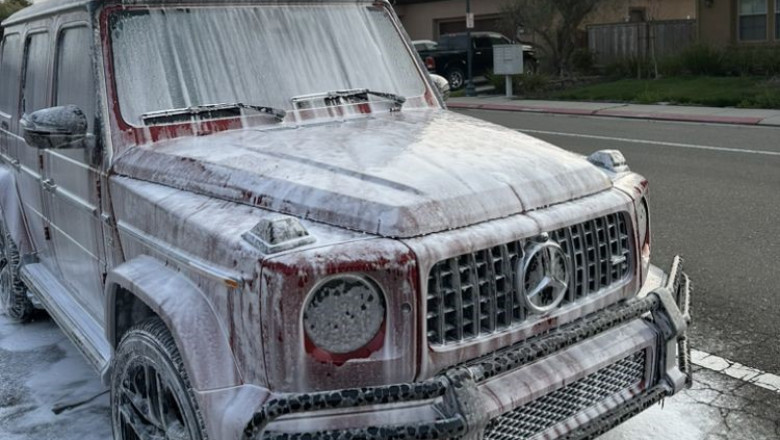 Car Wash vs. Car Detailing: Why Does Your Car Need Both?