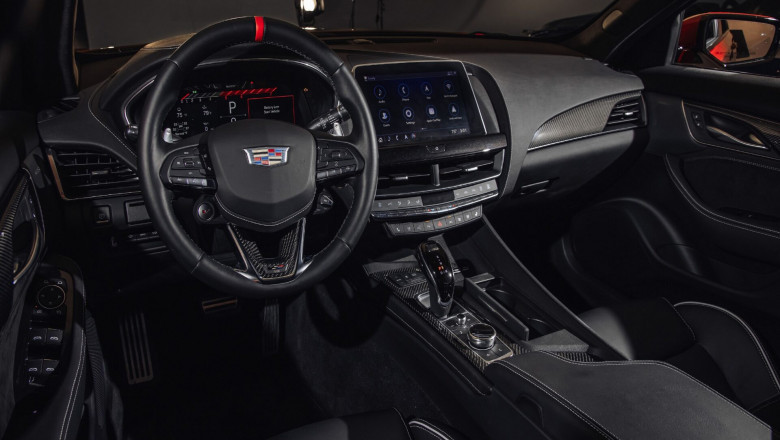 Famous Drive: Elevate Your Hamptons Travel with Premier Car Services