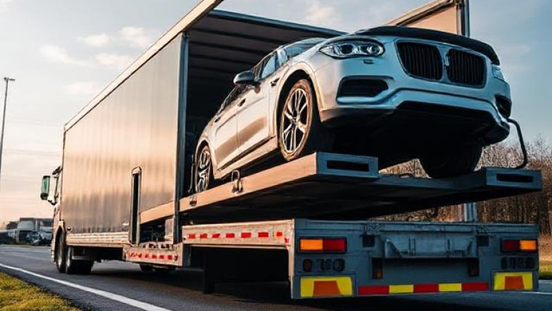 The Best Way to Ship Luxury Cars from the UAE