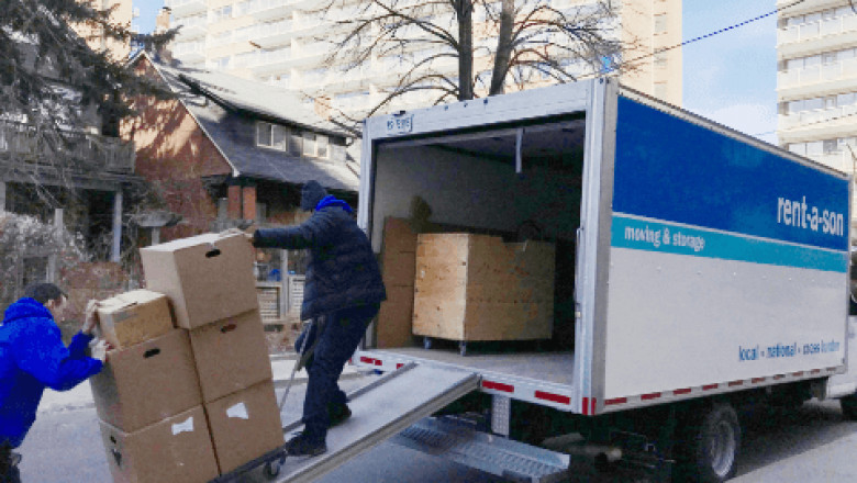 Navigating the Great White North: Your Comprehensive Guide to Long Distance Movers Canada