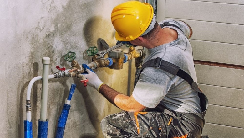 Emergency Plumbing in Holly Springs: What to Do Before the Plumber Arrives