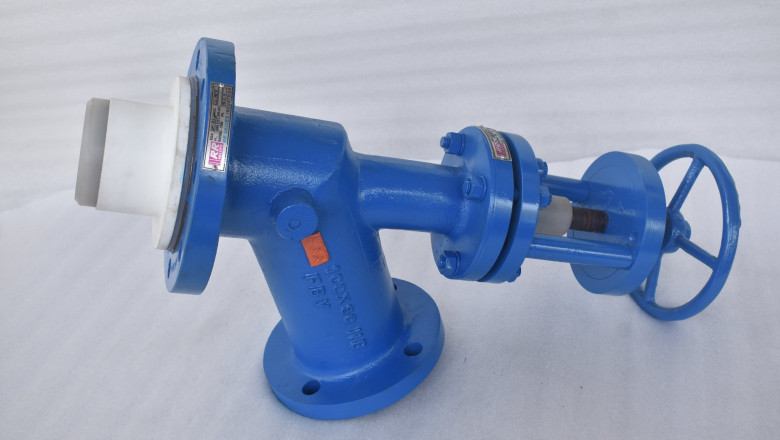 FEP vs. PFA Lined Flush Bottom Valves: Which One Should You Choose?