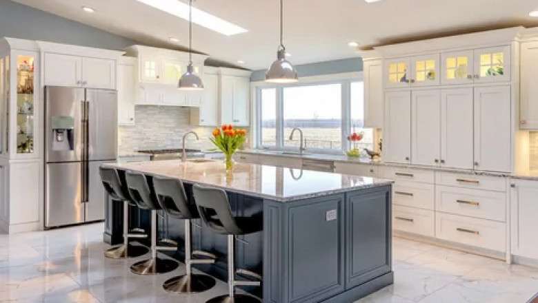 How Kitchen Remodeling Services Help Modernize Outdated Layouts
