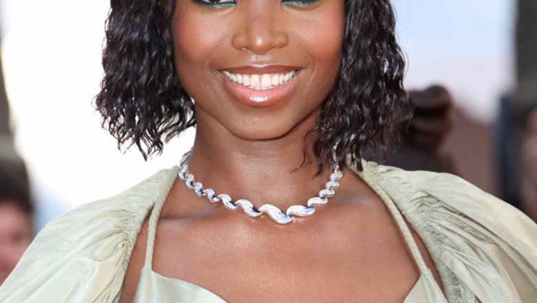 Styling Ideas to Refresh Your Look with a Bob Wig and Bangs