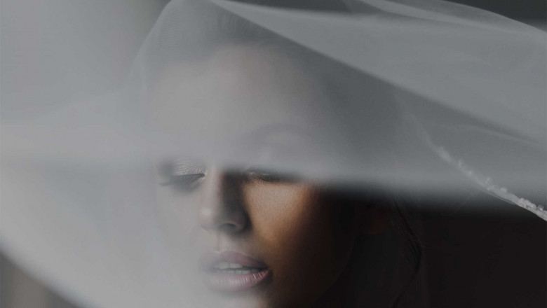 Meella Accessories | Tailored Veils for Modern Brides