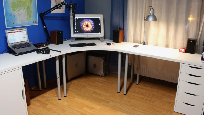 Choosing the Perfect Conference Table for Your Office Needs