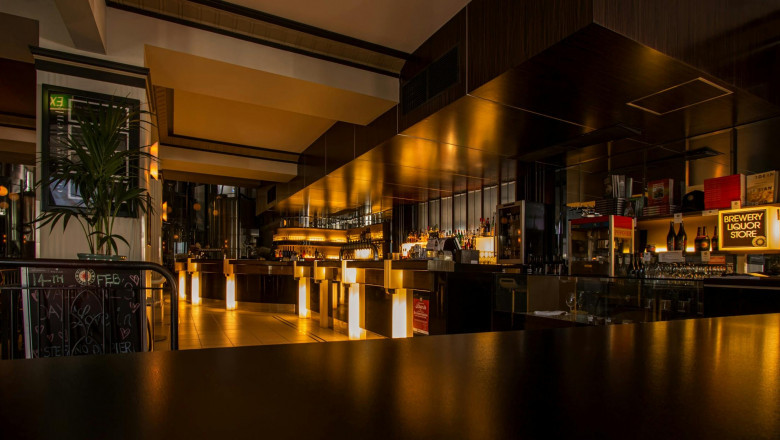 Raise the Bar with Liquor Junction in Oakland Park