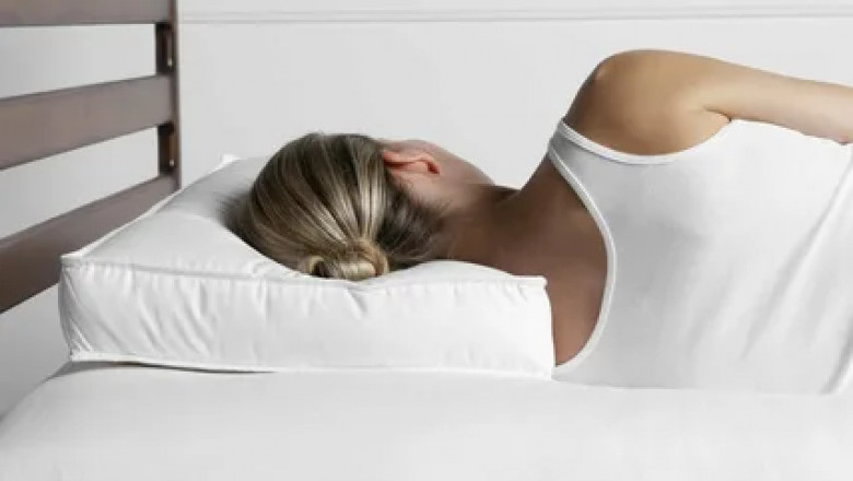 How Do Side Sleeper Pillows Help with Sleep Apnea and Snoring?