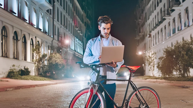 E-Scooter and bike Software Development Company - Cost & Trends in India 2025 - 2032