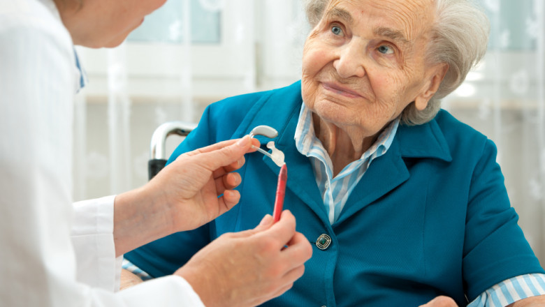 Comprehensive Review of the Signia RIC - 16 Channel Hearing Aid: Features and Benefits