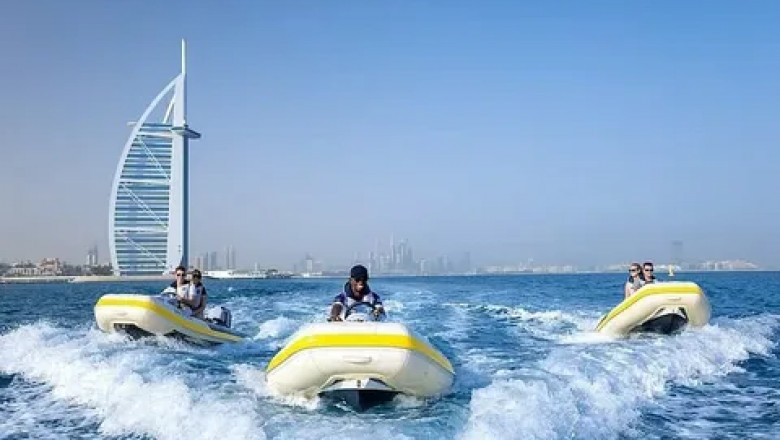 What Should You Never Bring on a Glass-Bottom Boat Tour — and Why?