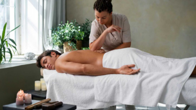 Home Comfort Meets Salon Expertise – Massage for Men at Home