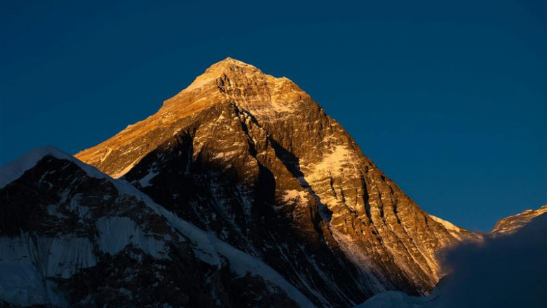 Why You Need a Porter and Guide for the Everest Three Passes Trek