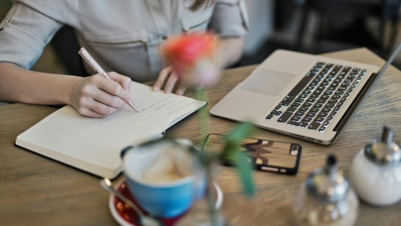 Mastering Academics: How Online Assignment Writing Services Empower Students