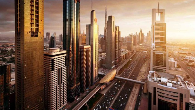 Buying a Commercial Property in Dubai for Passive Income: How to Get Started