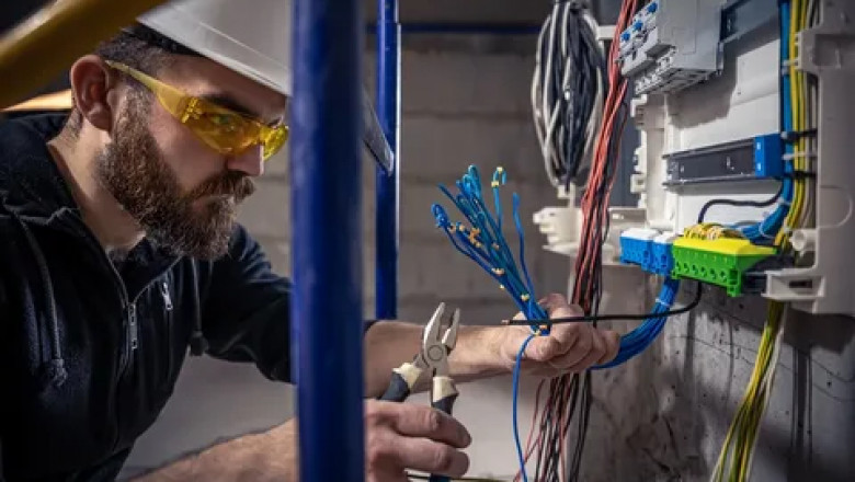 What Happens if Neutral and Ground Wires Are Bonded in the Wrong Place?