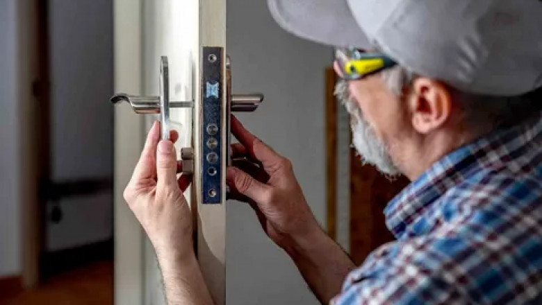 How Locksmiths Handle Opening Antique Locks Without Damage?